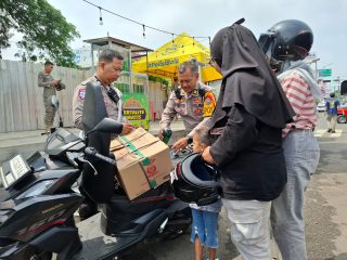 Satlantas Polres Kediri Kota Tuai Pujian Usai Bantu Pemudik Kehabisan Bensin