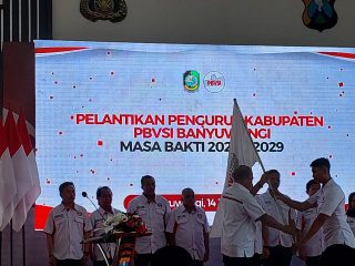Kapolda Jatim Lantik Pengurus PBVSI Banyuwangi Masa Bhakti Tahun 2025-2029