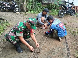Tak Hanya Jaga Negeri, TNI-Polri di Trenggalek Gotong Royong Wujudkan Rumah Layak Huni