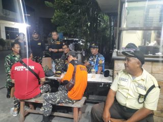 Serda Iwan Iswahyudi Dampingi Banser Ranting Ngelom Monitoring Wilayah dan Eratkan Silaturahmi Warga