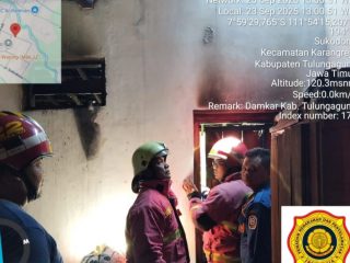 Kebakaran terjadi di sebuah gudang milik warga di Dusun Sukodono, Desa Karangrejo, Kabupaten Tulungagung,