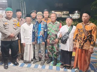 Babinsa Koramil 0816/17 Gedangan Gelar Patroli Keamanan Bersama Banser