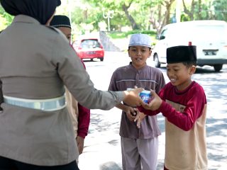 Jumat Berkah Satlantas Gresik — Ketika Jalan Raya Menjadi Ruang Kebaikan