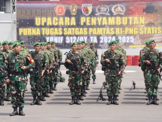 Kasdam Brawijaya Sambut Kedatangan Satgas Yonif 512/QY
