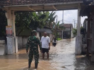 Luapan Kali Lamong Rendam Sejumlah Desa di Balongpanggang