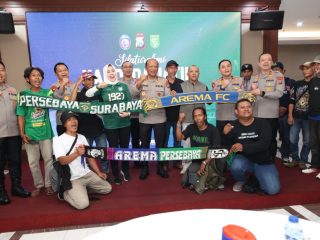 Kapolda Jatim Satukan Aremania - Bonek, Sepakat Tak Ada Rivalitas di Luar Lapangan