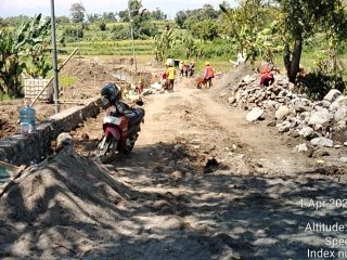 Proyek Jalan Parengan–Lakardowo Rp 4,6 Miliar Disorot, Dugaan Minim Pengawasan dan Kualitas Pekerjaan Amburadul