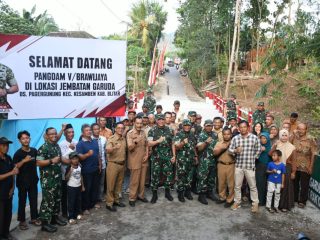 Jembatan Perintis Garuda Rampung, Pangdam Rudy Soroti Inovasi Penguatan Konstruksi