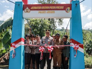 Kapolres Jember Resmikan Jembatan Merah Putih Presisi, Akses Warga di Dua Kecamatan Jadi Lebih Aman