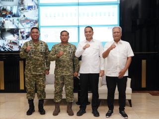 Hangat dan Penuh Keakraban, Danrem Pererat Silaturahmi dengan Wali Kota Surabaya.