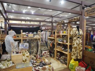 Lautan Kreativitas di Kartika Expo: Pameran 'Persit Bisa' Suguhkan Produk Kerajinan Berkelas Dunia!