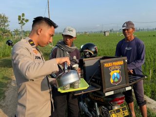 Wedangan Keliling : Cara Polres Ponorogo Edukasi Kamtibmas dan Sosialisasi Call Center 110