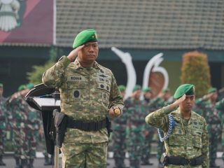 Danrem Pimpin Upacara 17-an, Tekankan Disiplin dan Soliditas Prajurit.