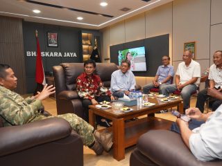 Dukung Pembinaan Sepak Bola, Danrem Audiensi dengan Pengurus Veteran PSAD Brawijaya