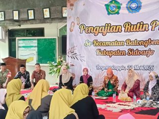 Babinsa Tebar Kepedulian, Pengajian Rutin Al Hidayah TP PKK Balongbendo Pererat Ukhuwah dan Kebersamaan