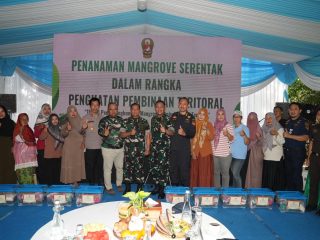 Mangrove Menjadi Benteng Alami Abrasi Pantai Surabaya