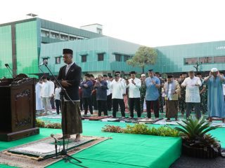 Peringatan Idul Adha 1447 H di Makodam V/Brawijaya: Ribuan Jamaah Hadiri Sholat dan Penyembelihan Hewan Qurban