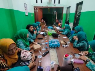 Rakor MBG di Tambaksumur, Babinsa Kawal Terwujudnya Generasi Sehat dan Berkualitas