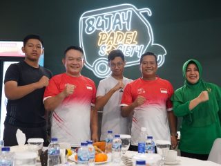Danrem 084/BJ Dampingi Kepala Staf Kepresidenan Main Padel, Jaga Kebugaran di Tengah Kesibukan Tugas