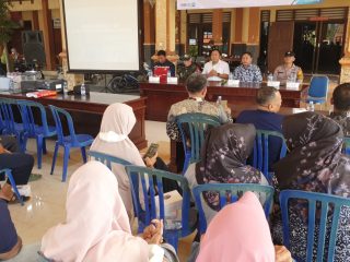 Babinsa Kraton Hadiri Sosialisasi Ketenagalistrikan, Wujudkan Masyarakat Cerdas Energi