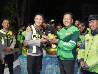 Polres Bojonegoro Perkuat Sinergi Harkamtibmas, Gelar Doa Bersama Komunitas Ojol