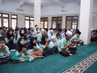 Polres Kediri Kota Gelar Maulid Nabi 1448 H, Perkuat Keteladanan Rasulullah dalam Pelayanan Presisi