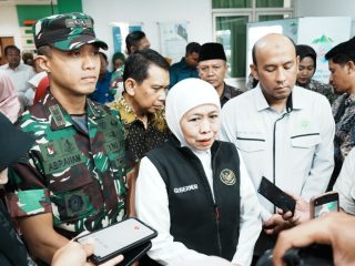 Dandim Sidoarjo Dampingi Gubernur Khofifah Pantau Pasien Indikasi Keracunan di RS Siti Hajar