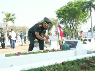 Danrem Bhaskara Jaya: Dari Pusara Pahlawan, Pengabdian Harus Terus Menyala.