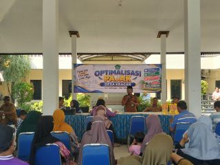 Babinsa Gedangan Dampingi Optimalisasi Pajak Desa Kragan, Warga Antusias Tunaikan Kewajiban Pajak