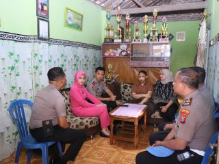 Tak Sekadar Pimpinan, Kapolres Kediri Kota Hadir Beri Semangat untuk Anggota yang Tengah Berjuang Melawan Sakit