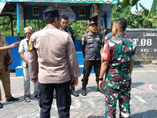 Babinsa Porong Dukung Persiapan Lomba Siskamling Tingkat Provinsi Jatim
