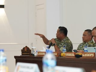 Menuju Sumenep, Danrem Bhaskara Jaya Pastikan Bakti TNI AD Berakhir dengan Kesan Mendalam
