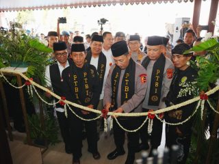 Kapolri Dorong Silat dan Debus Banten Jadi Sumber Devisa Daerah