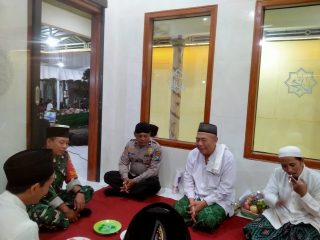 Gebyar Bersholawat di Kalisampurno, Babinsa Tanggulangin Hadir Bersama Ratusan Jamaah Peringati Maulid Nabi Muhammad SAW 1448 H