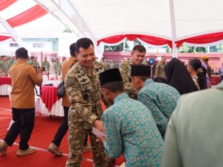 Pangdam V/Brawijaya Kunjungi Makorem 081/Dsj Madiun, Tinjau Bazar Pasar Murah HUT TNI Ke-81