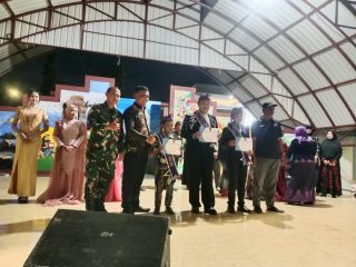Danramil Waru Dampingi Malam Puncak IDJ dengan Kepedulian Sosial