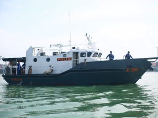 Ditpolairud Polda Jatim Kerahkan 4 Kapal Sisir Perairan Sumenep dan Masalembu Cari Korban KM Virgo Transport 8