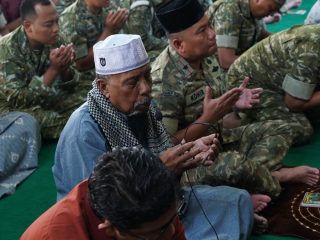 Dalam Khidmat Doa, Keluarga Besar Korem 084/Bhaskara Jaya Sambut HUT Ke-81 TNI